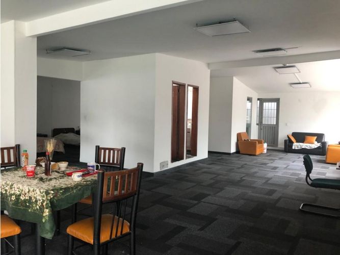 Casa en venta en Chico Norte, Bogotá, 670 m² · foto 8 de 9