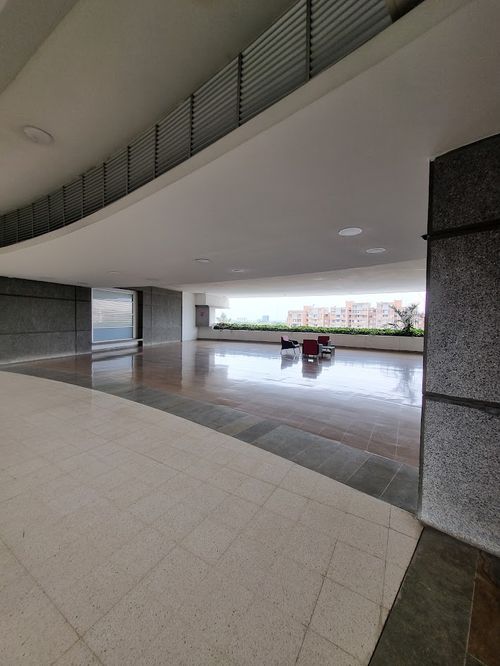 Oficina en arriendo en Unicentro Cali, Cali, 200 m² · foto 24 de 24