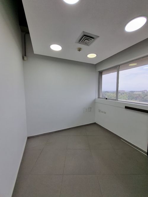 Oficina en arriendo en Ciudad Jardin, Cali, 400 m² · foto 19 de 24