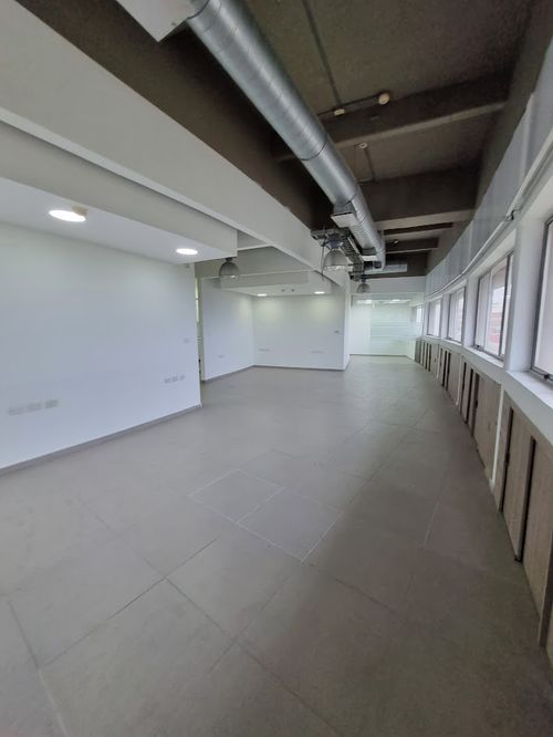 Oficina en arriendo en Ciudad Jardin, Cali, 400 m² · foto 20 de 24