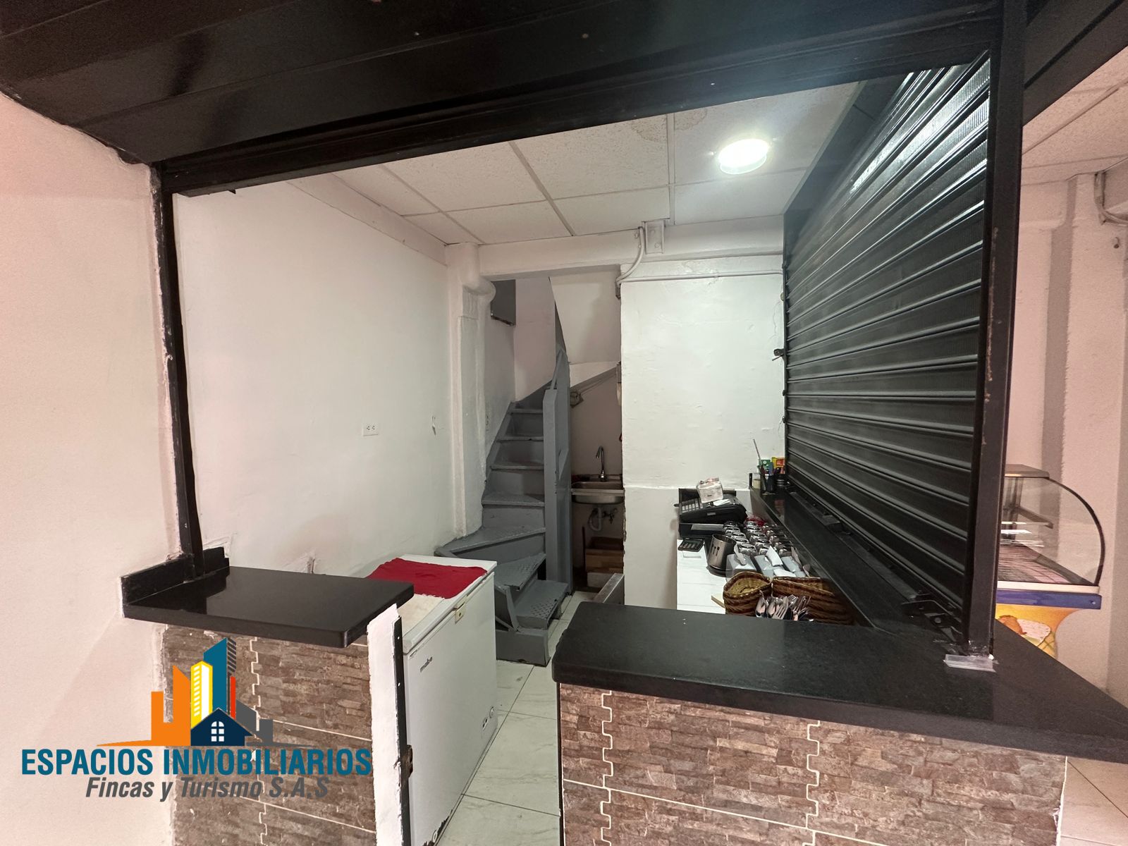 Local comercial en venta en Villa Nueva, Medellín 2