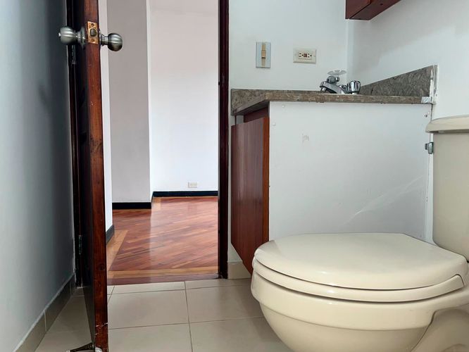 Oficina en arriendo en El Poblado, Medellín, 140 m² · foto 17 de 17