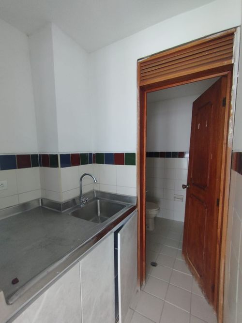 Oficina en arriendo en Cambulos, Pereira, 45 m² · foto 4 de 7