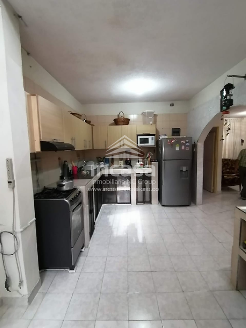Casa de 8 alcobas en venta en Champagnat, Cali, 442 m² · foto 14 de 20