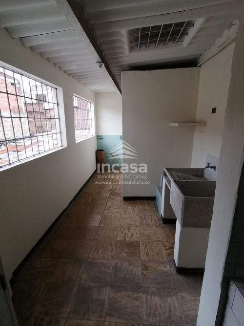 Casa de 4 alcobas en venta en San Juan Bosco, Cali, 440 m² · foto 4 de 23