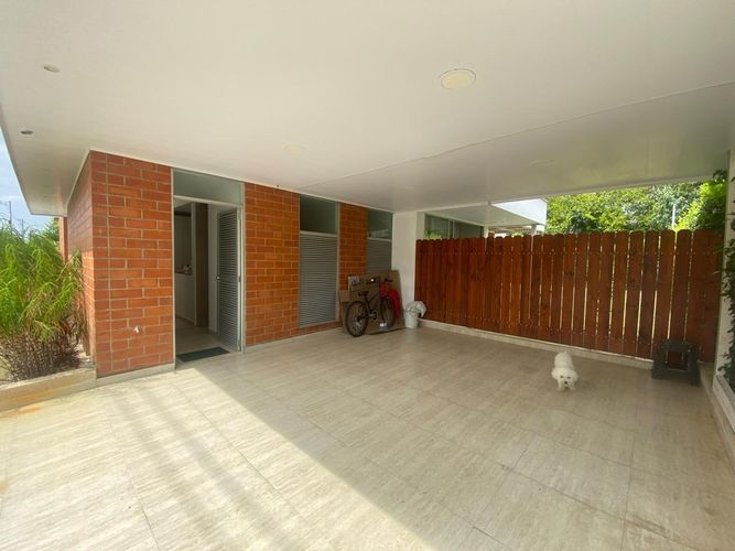 Casa de 3 alcobas en venta en Juan De Ampudia, Jamundí, 247 m² · foto 2 de 16