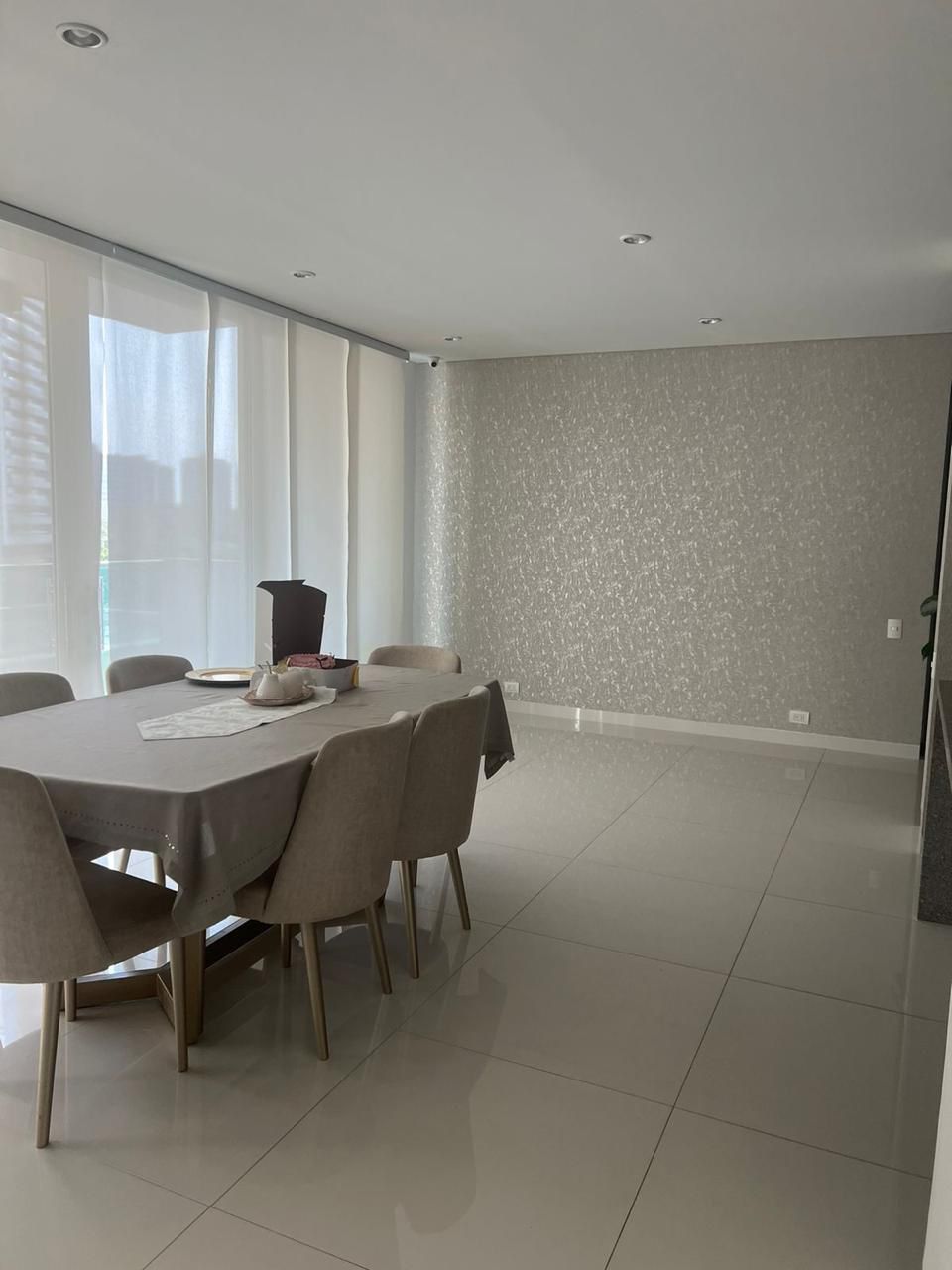 Apartamento en arriendo en Altos De Riomar, Barranquilla · foto 2 de 11
