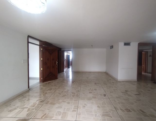 Apartamento de 3 alcobas en venta en El Golf, Barranquilla, 195 m² · foto 3 de 16