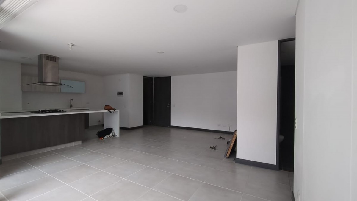 Apartamento en arriendo en Ciudad Del Río, Medellín · foto 4 de 8