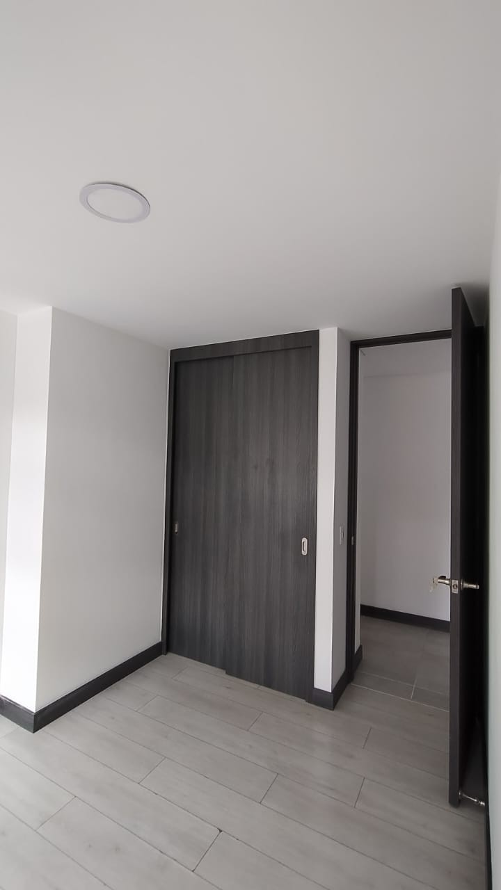Apartamento en arriendo en Ciudad Del Río, Medellín · foto 5 de 8
