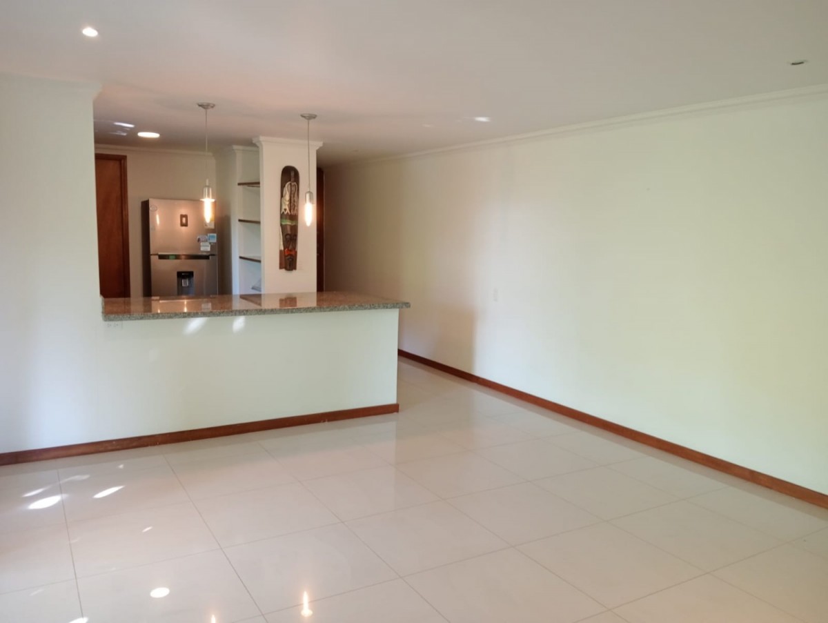 Apartaestudio en arriendo en Loma De Los Gonzalez, Medellín · foto 5 de 15