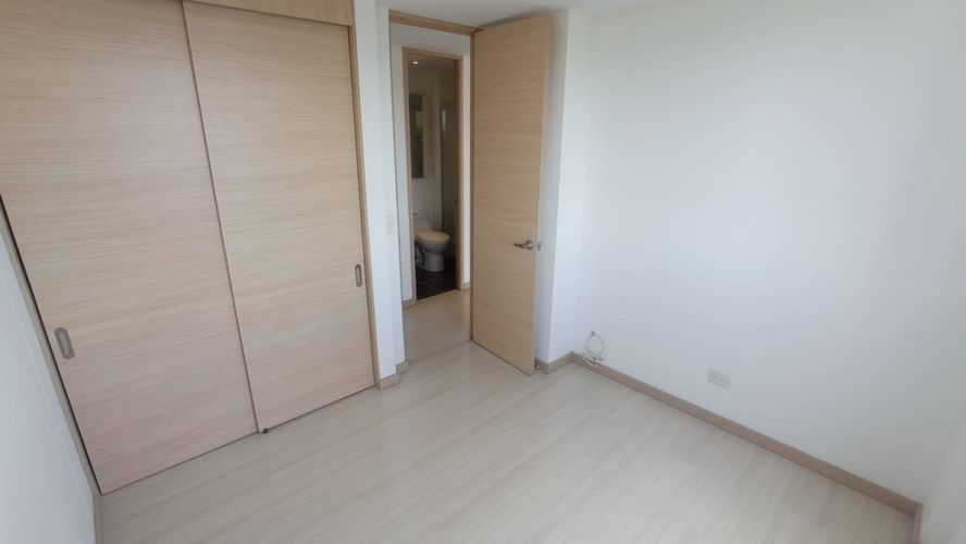 Apartamento de 2 alcobas en arriendo en Loma Del Esmeraldal, Envigado, 84 m² · foto 11 de 14