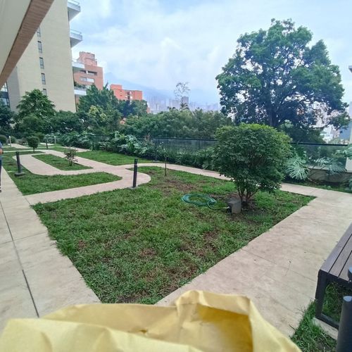 Apartamento de 2 alcobas en arriendo en Castropol, Medellín, 106 m² · foto 23 de 24