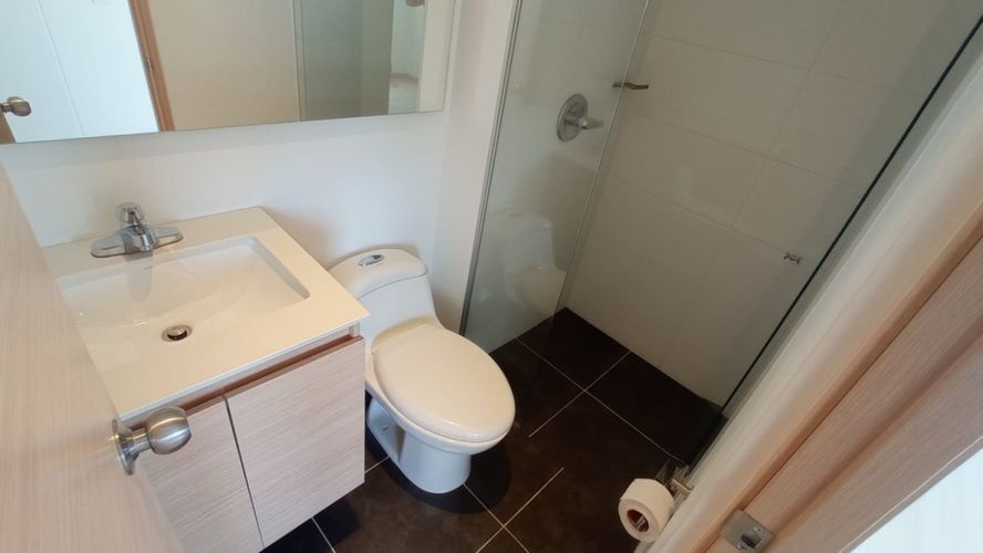Apartamento de 2 alcobas en arriendo en Loma Del Esmeraldal, Envigado, 84 m² · foto 4 de 24