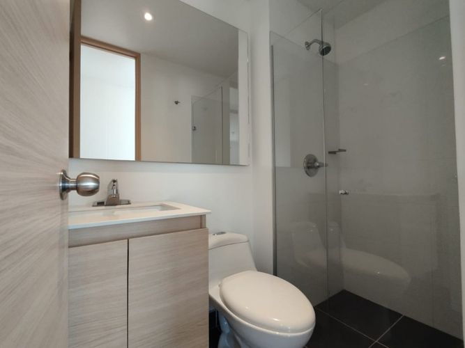 Apartamento de 2 alcobas en arriendo en Loma Del Esmeraldal, Envigado, 84 m² · foto 12 de 24