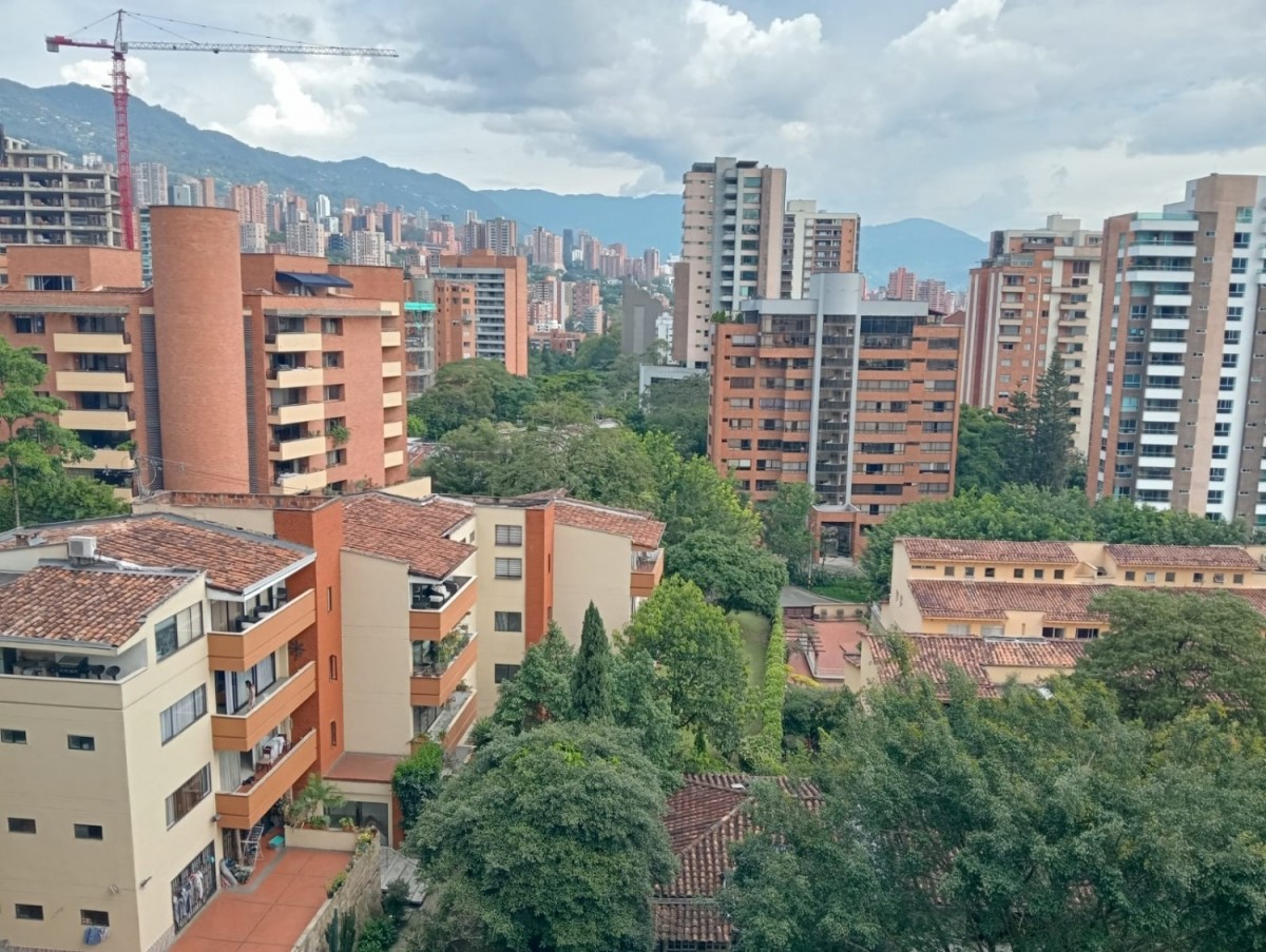 Apartamento en arriendo en Castropol, Medellín · foto 12 de 13