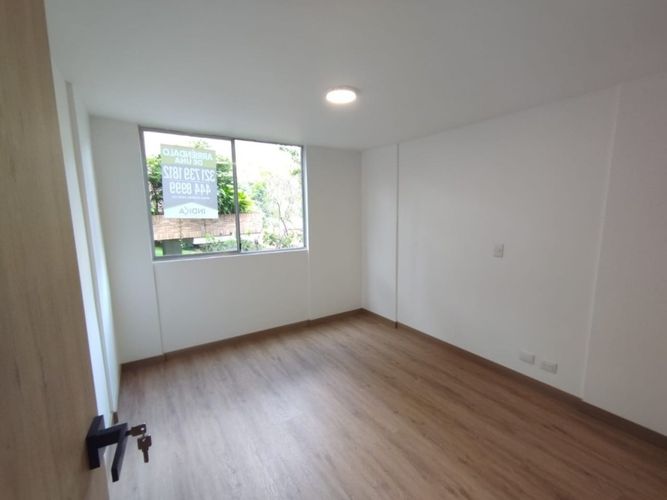 Apartamento de 2 alcobas en arriendo en Altos Del Poblado, Medellín, 74 m² · foto 11 de 15
