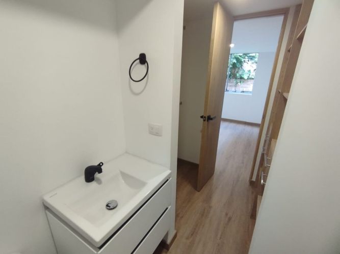 Apartamento de 2 alcobas en arriendo en Altos Del Poblado, Medellín, 74 m² · foto 15 de 15