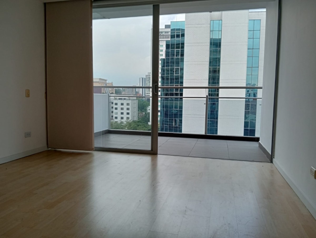 Apartamento en arriendo en El Poblado, Medellín · foto 18 de 24