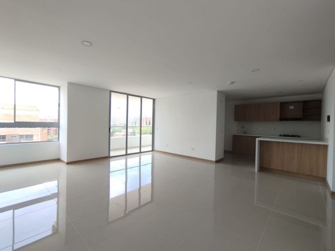 Apartamento de 3 alcobas en venta en El Portal, Envigado, 206 m² · foto 2 de 22