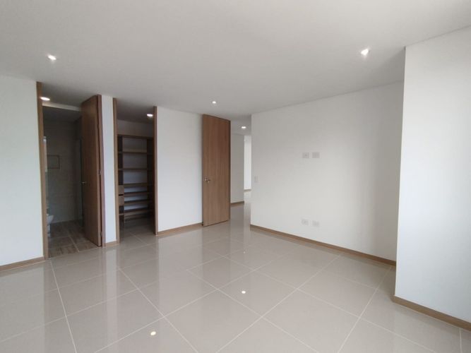 Apartamento de 3 alcobas en venta en El Portal, Envigado, 206 m² · foto 11 de 22