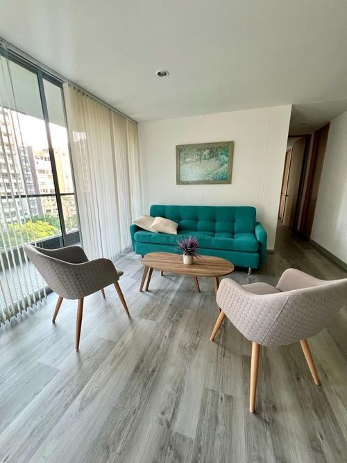 Apartamento de 2 alcobas en arriendo en El Poblado, Medellín, 71 m² · foto 3 de 14