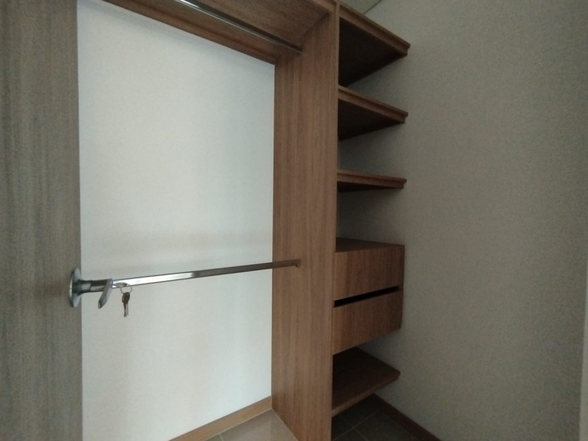 Apartamento en venta en El Portal, Envigado · foto 6 de 17