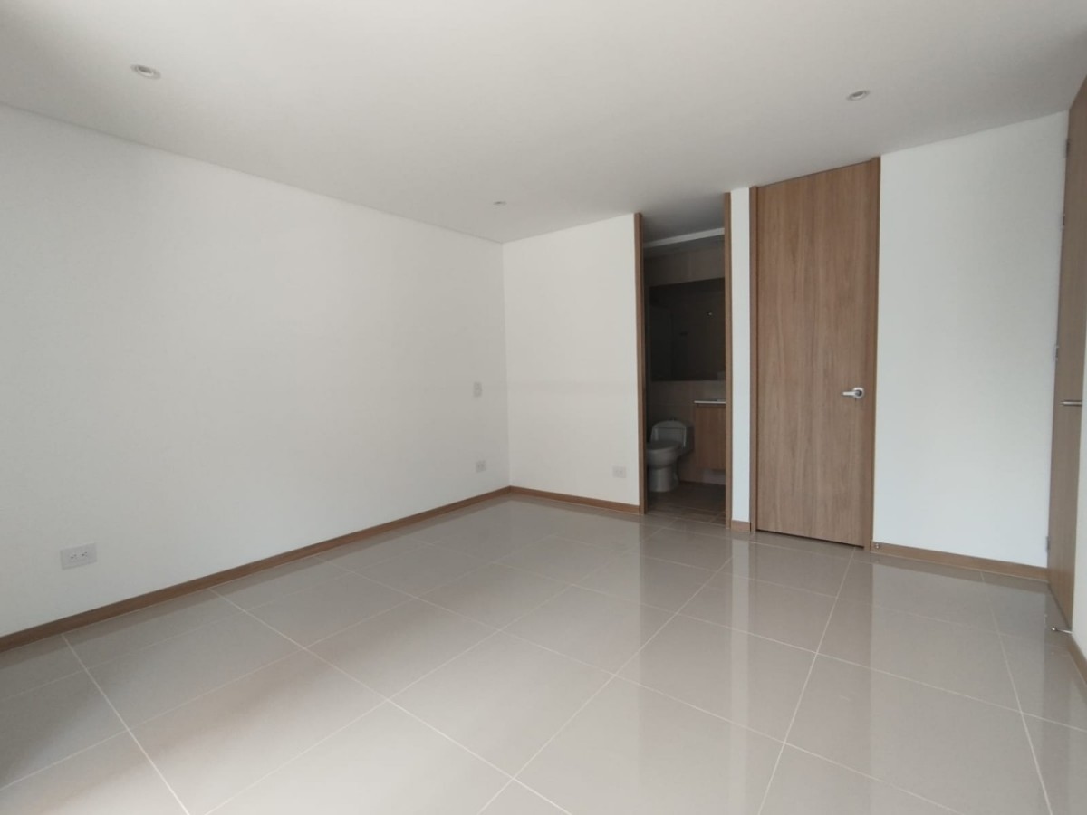Apartamento en venta en El Portal, Envigado · foto 7 de 17