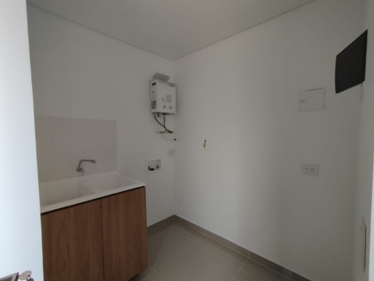 Apartamento en venta en El Portal, Envigado · foto 10 de 17