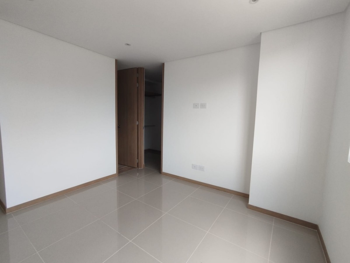 Apartamento en venta en El Portal, Envigado · foto 13 de 17