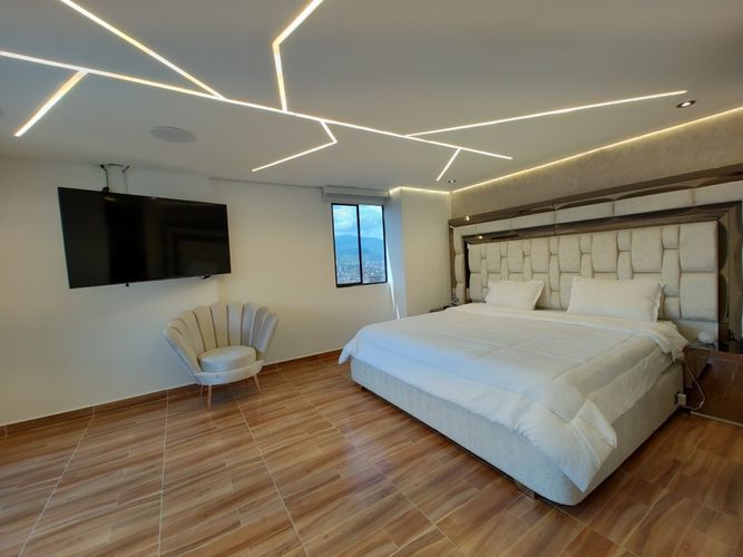 Apartamento de 4 alcobas en arriendo en La Frontera, Medellín, 206 m² · foto 6 de 17