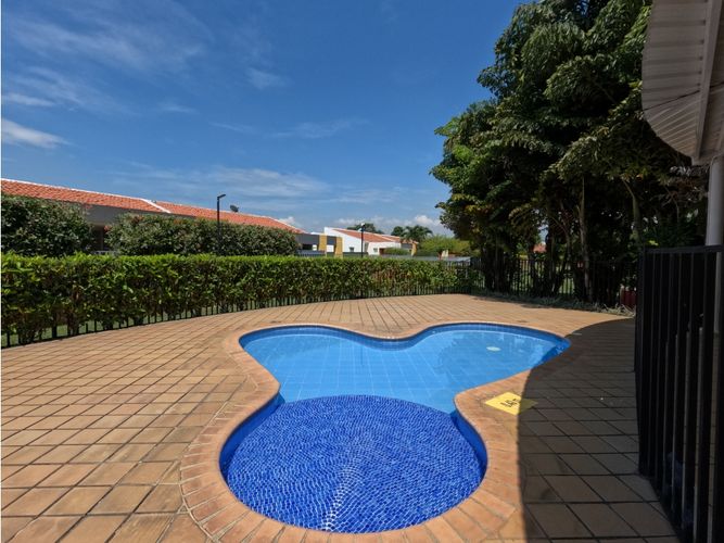 Casa de 4 alcobas en venta en El Castillo, Jamundí, 218 m² · foto 7 de 24