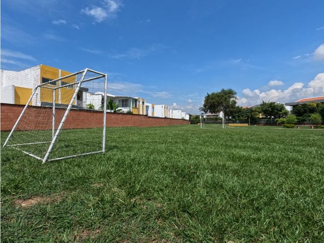 Casa de 4 alcobas en venta en El Castillo, Jamundí, 218 m² · foto 9 de 24
