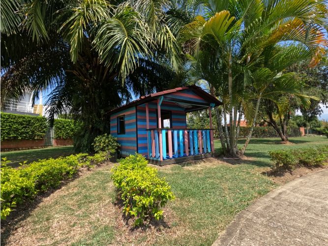 Casa de 4 alcobas en venta en El Castillo, Jamundí, 218 m² · foto 11 de 24