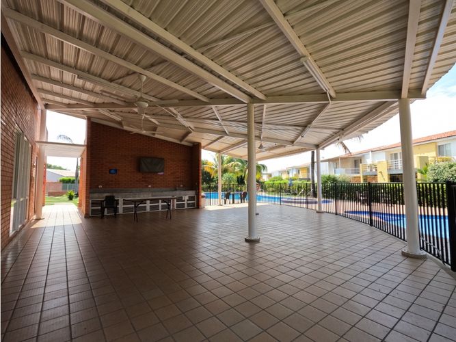 Casa de 4 alcobas en venta en El Castillo, Jamundí, 218 m² · foto 14 de 24