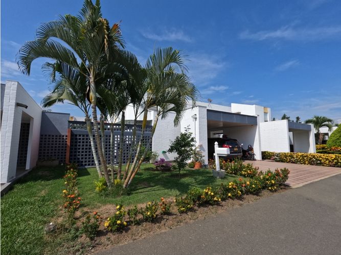 Casa de 4 alcobas en venta en El Castillo, Jamundí, 218 m² · foto 16 de 24