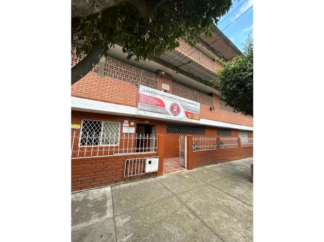 Edificio en venta en Villas De Veracruz, Cali, 728 m² · foto 2 de 24