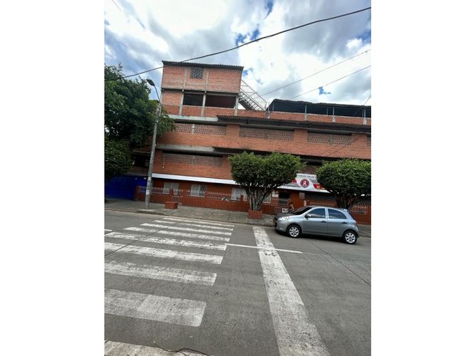 Edificio en venta en Villas De Veracruz, Cali, 728 m² · foto 9 de 24