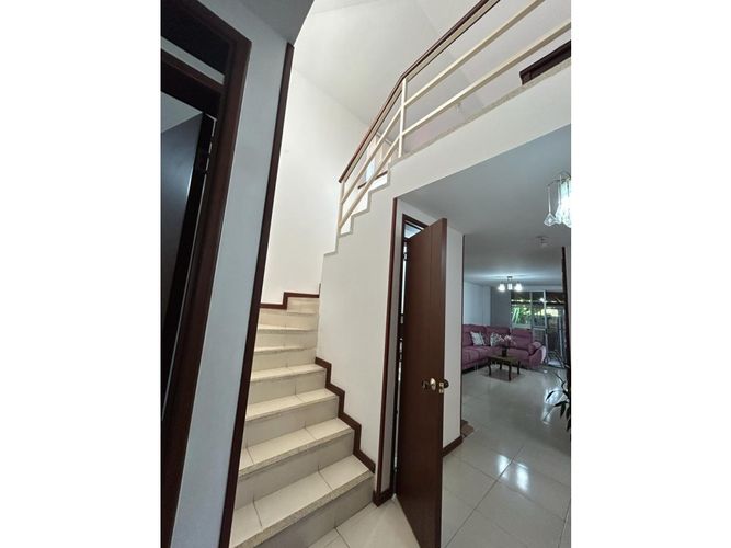 Casa de 3 alcobas en venta en El Castillo, Jamundí, 179 m² · foto 14 de 24