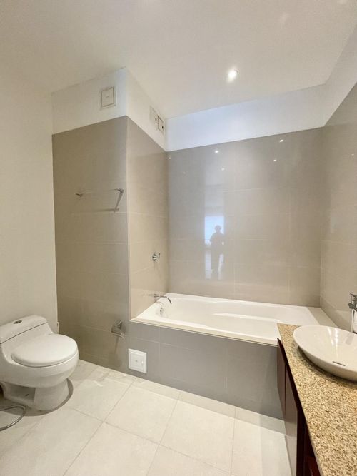 Apartamento de 3 alcobas en venta en Chico Norte, Bogotá, 240 m² · foto 14 de 20