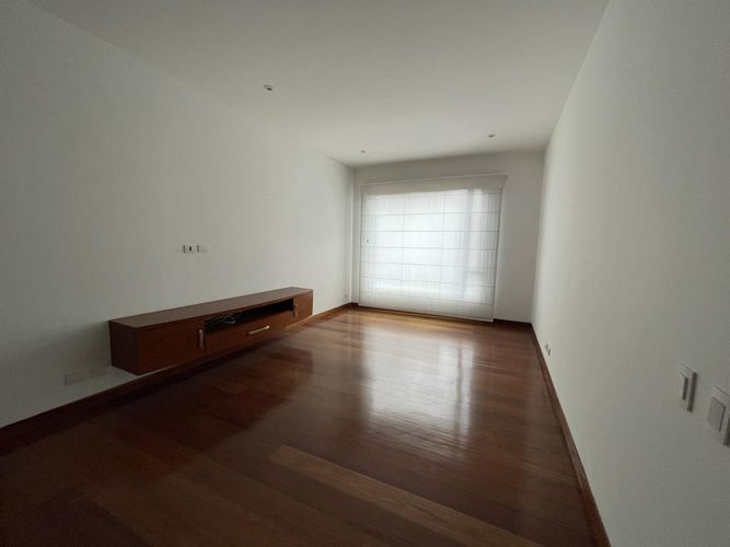 Apartamento de 3 alcobas en venta en Chico Norte, Bogotá, 240 m² · foto 16 de 20