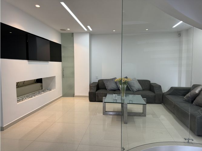 Casa de 3 alcobas en venta en Cambulos, Pereira, 255 m² · foto 7 de 21