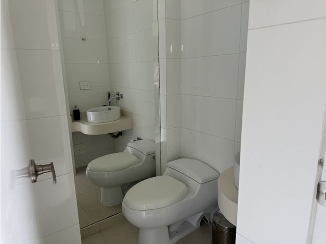 Casa de 3 alcobas en venta en Cambulos, Pereira, 255 m² · foto 8 de 21