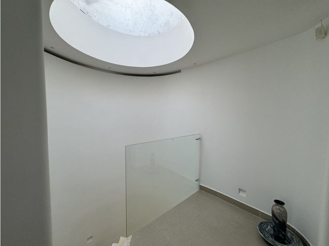 Casa de 3 alcobas en venta en Cambulos, Pereira, 255 m² · foto 9 de 21