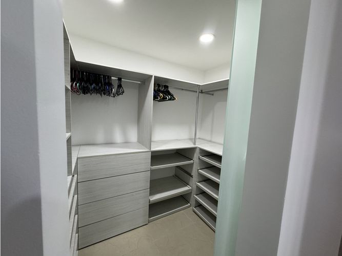 Casa de 3 alcobas en venta en Cambulos, Pereira, 255 m² · foto 14 de 21