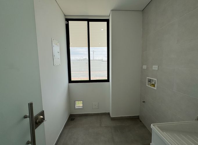 Casa de 4 alcobas en arriendo en Cota, 320 m² · foto 3 de 16