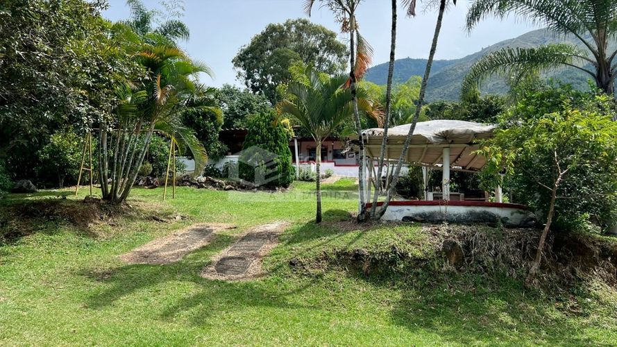 Finca en venta en Quitasol, Bello, 200 m² · foto 2 de 24