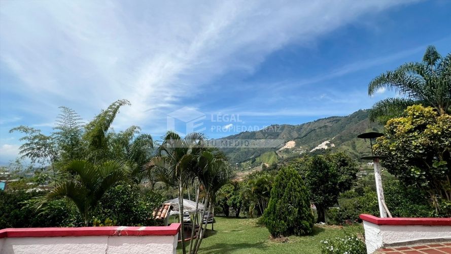 Finca en venta en Quitasol, Bello, 200 m² · foto 3 de 24