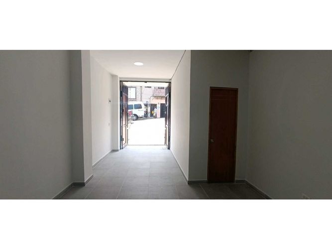 Bodega en arriendo en La Milagrosa, Medellín, 95 m² · foto 4 de 13