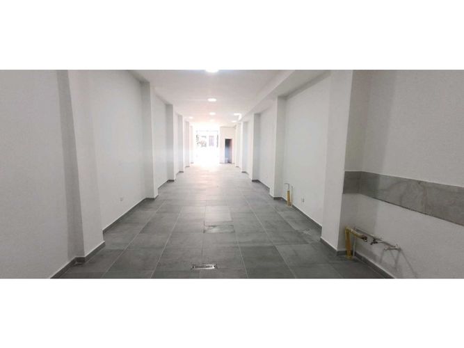 Bodega en arriendo en La Milagrosa, Medellín, 95 m² · foto 8 de 13